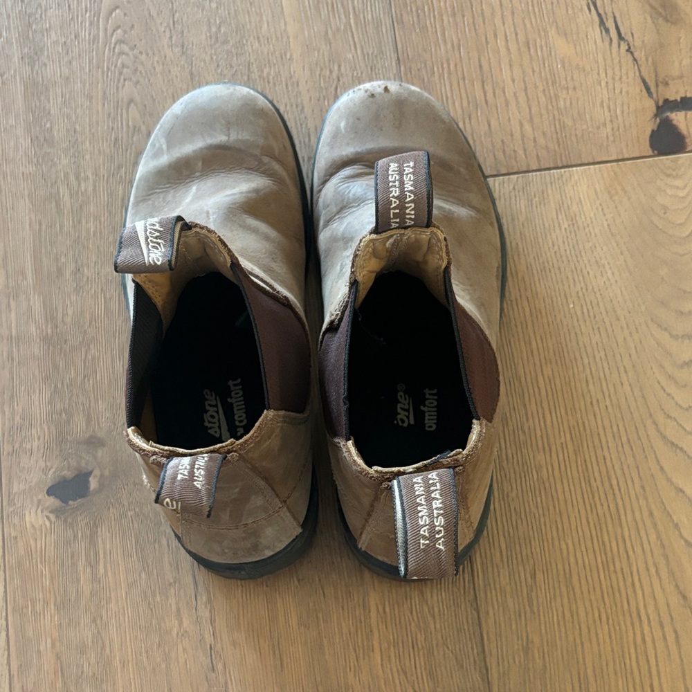 Blundstone Tan Slip-On Loafers